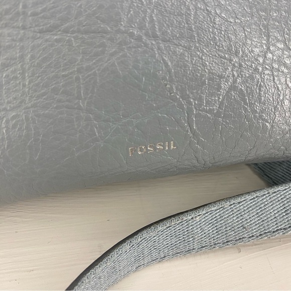 Vintage *FOSSIL* Kinley Crossbody | Light Blue Leather | Adjustable Strap | GUC - Picture 11 of 14
